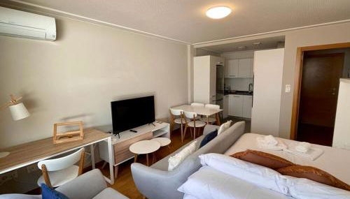 Estudio céntrico 2 con terraza y parking privado - Foto 3