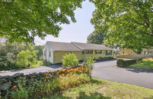 Connecticut Retreat Steps to Historic Downtown! - Foto 23