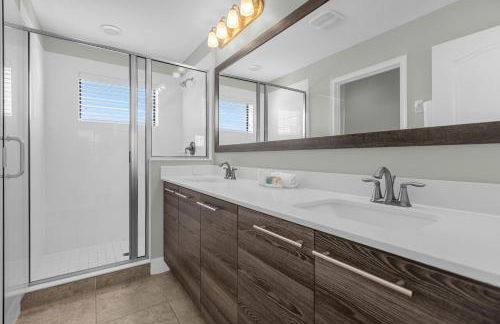 Near Disney and Legoland Spacious Poolside Oasis! - Foto 18