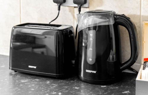 Stylish Four Bedroom House - Garden - Parking - Great Barr 110F - Foto 26