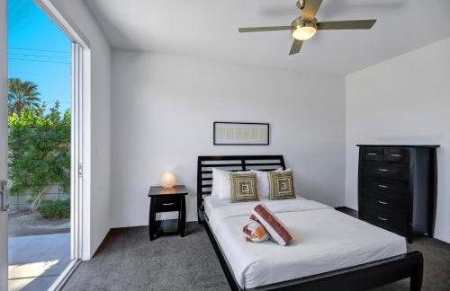 Oranj Door Modern - 4BR Pool, Hot Tub, Large Backyard - Foto 23