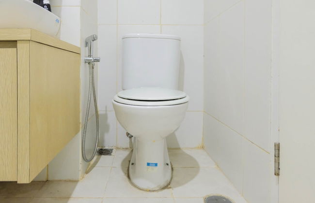 Best Price Studio Apartment at Tamansari Skylounge - Foto 17