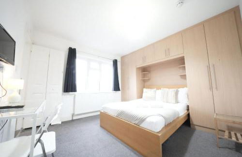 Private Rooms-Private Bathrooms-Near Airport- CABIN CREW paradise - Foto 31