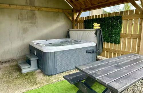 4 Bedroom Forest View House & Hot Tub sleeps 9 - Foto 16