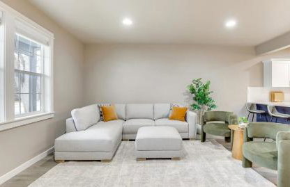 North End blue -Hot Tub - Fire Pit - Downtown -4BR - Photo 37