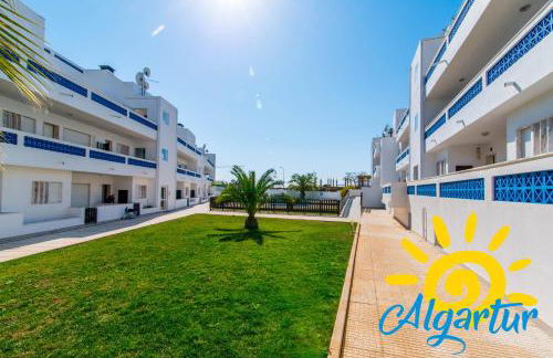 Santa Luzia Residence by Algartur - 5 mins Downtown - AC - Pool - Wi-Fi - Smart TV - Foto 5