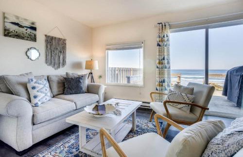 Ocean Front Duplex with Views! Dog Friendly -Surfside Cottage North - Foto 1