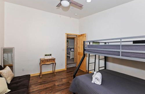 Stylish Elysian Big Bear Cabin w Enclosed backyard - Foto 30