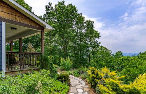 Mountain Over Main Street 5 Min. to Downtown Weaverville, Fire Pit & Views! - Foto 10