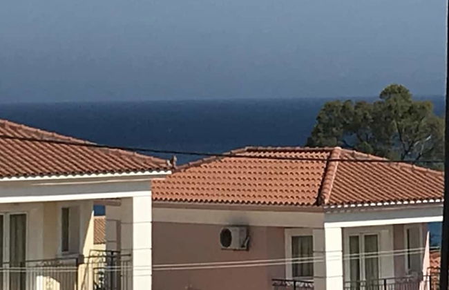 Beautiful 2 Bedroom Apartment in Skala Sleeps 5 - Photo 13