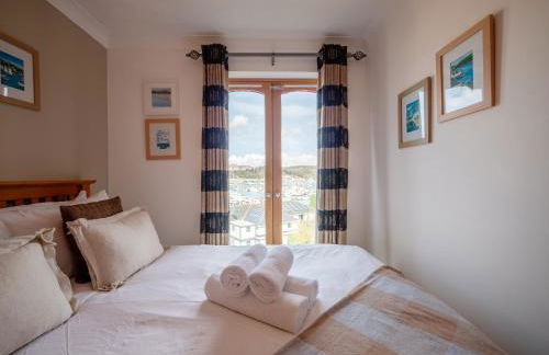 Coastal Escape with Balcony & River Dart Views - Foto 33