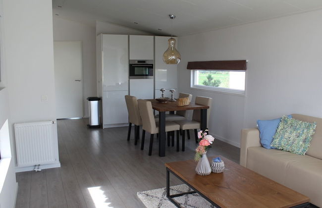 Chic Home With Sauna - Photo 13