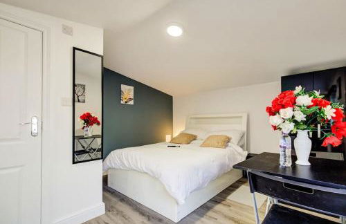 Luxury Studio Cabin - Central Location - Parking - Photo 1