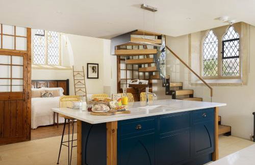 The Old Mission Church - Photo 10