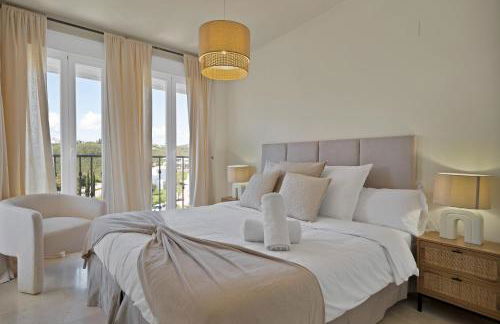 Palm Beach Residency - Beachside with Free Parking - Photo 2