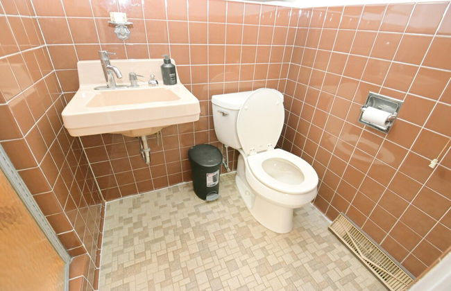 Mid Century Modern 30 Minute Walk to Notre Dame 3 Bedroom 3 Full Bath 2008 - Foto 17