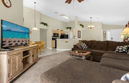 1061 Lake Berkley 4 Bed with Pool&Spa - Foto 13