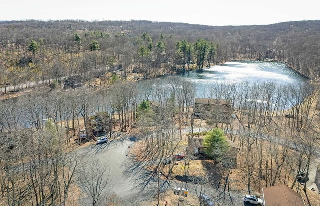 Pirate-themed Lakefront Home w/ Kayaks, Game Room, Views & Hidden Treasure Hunt - Foto 36