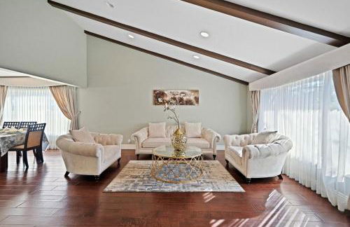 Gorgeous Villa with Private Heated Pool - Foto 38