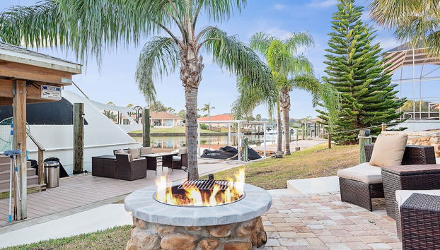 Canal Front Oasis With Pool in Palm Coast - Foto 4, Habitación