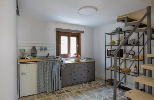 Plaza Suites - Photo 7