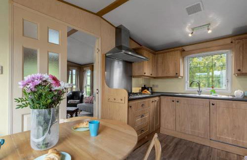 Greendale Splash Escape - No Commercial Sign written Vehicles,Fishing Nearby & Communal Swimming Pool Open April to September - Foto 7