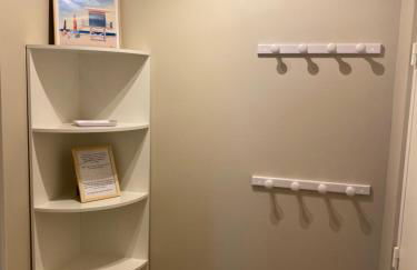 Appartement 5 personnes 65m2 avec balcon, vues partielles mer, 150m de la plage et centre, wifi et parking privé - Photo 16