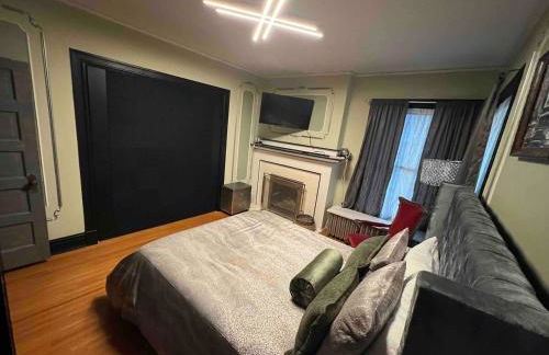 4 BR Luxurious-Gem Mansion in Heart of Denver - Foto 61