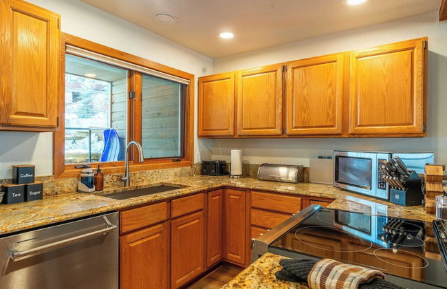 Riverside Condos C102 by Avantstay Condo Close To Downtown, Town Park & Ski Lift #8 - Foto 8