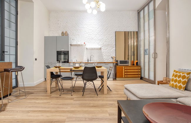 JOIVY Stylish Central Maisonette - Photo 23