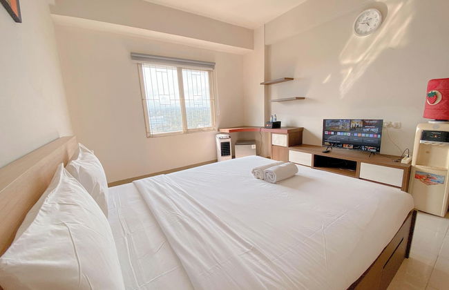 Great Deal Studio Room At Pinewood Jatinangor Apartment - Photo 2