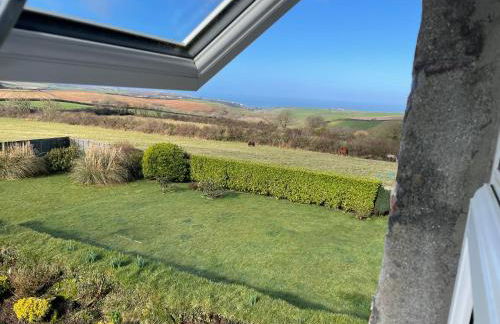 Beautiful family home, sea views, large garden - Foto 48