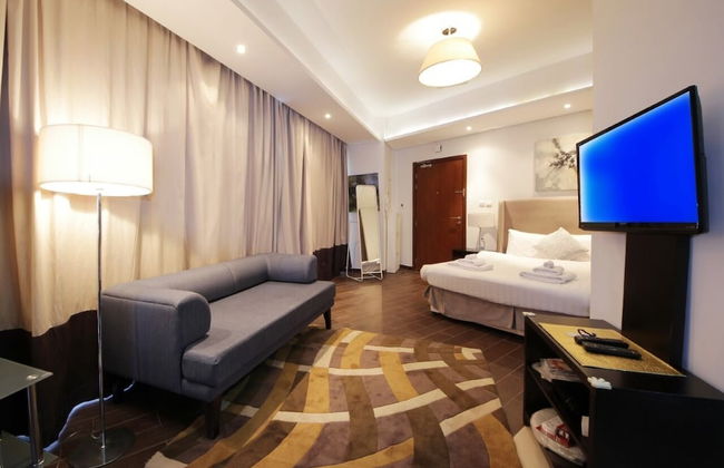 Studio Apartment in The Matrix Tower - Photo 6