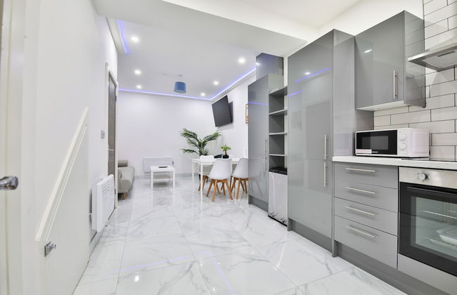 Modern 2 Bed House - Sleeps 4 - Foto 28