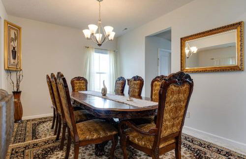 Spacious Home with Fireplace - Near Golf! - Foto 7