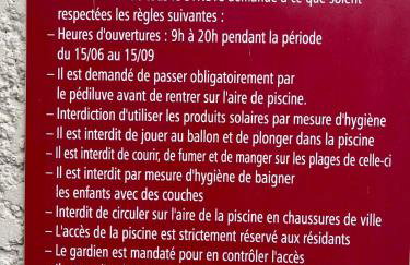 Cottage cosy avec jardin, piscine et parking - Foto 32