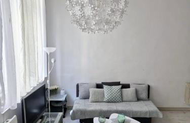 Le Canut Duviard - proche métro Croix-Rousse - Photo 1