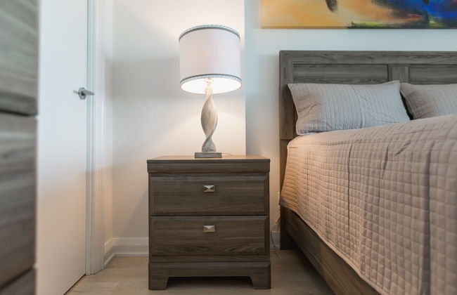 QuickStay - Chic in Yorkville (Yonge & Bloor) - Photo 4