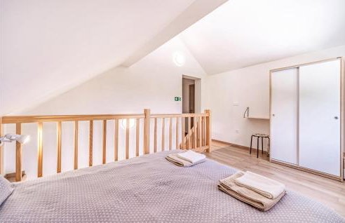 4 Bedroom Nice Home In Ivancici - Foto 28