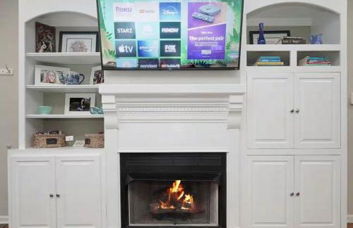 Large Townhouse, Walk to All! King Beds-Highlands - Foto 7