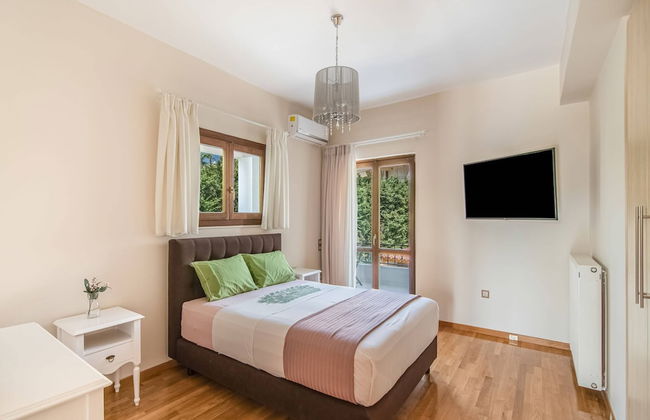 Inviting Villa in Anavissos With Communal Pool - Foto 10