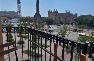 Beautiful Apartment on Las Ramblas with Port views - Photo 1