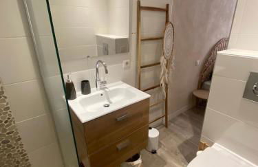 Appartement climatisé avec parking privé au cœur de la vieille ville - Foto 6