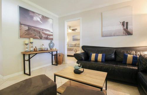 Charming 2 BR home minutes from Siesta Key beaches - Destination Paradise - Foto 2