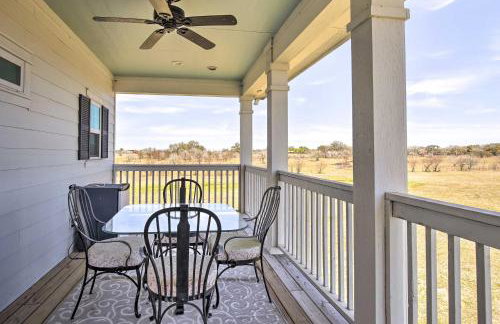 Spacious Texas Getaway with Fire Pit and Pond! - Foto 32