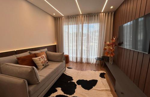 Apê Moderno e Aconchegante em Gramado RS c vaga - Foto 45