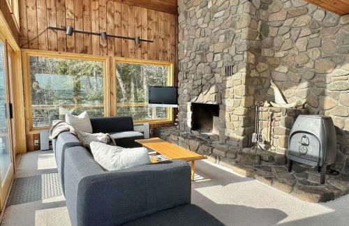 Lake Superior Retreat Private Wooded Haven with Panoramic Views - Foto 17