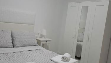 Apartamentos el Conde ll - Foto 3, towels, wardrobe