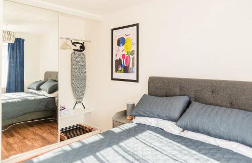 2 Bedroom Apartment Denton, suitable for professionals needing a peaceful work environment - Foto 17