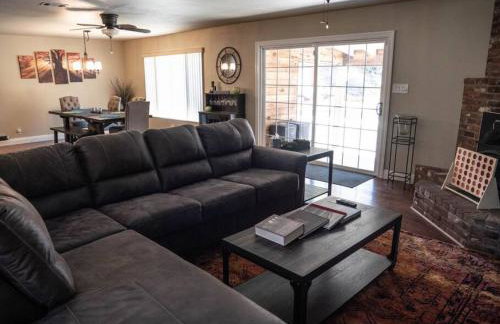 Pool! Quite, Private, remodeled home on the hill - Foto 5